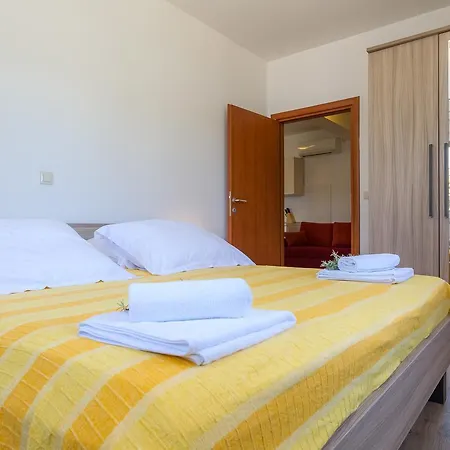 Appartement Veli Rat 11525a *